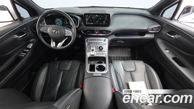 Hyundai Santa Fe — interior