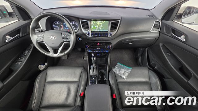 Hyundai Tucson — interior