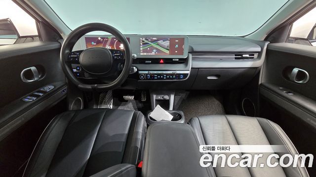 Hyundai IONIQ 5 — interior