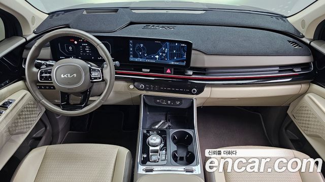 Kia Carnival — interior