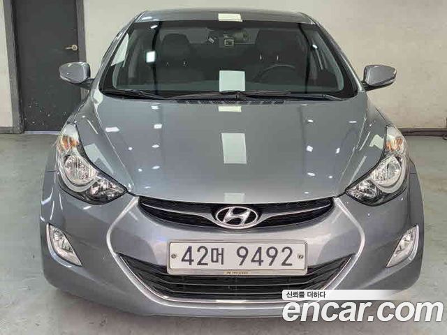 Hyundai Avante — exterior
