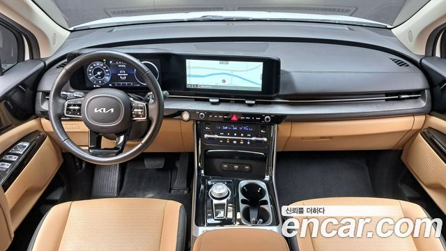 Kia Carnival — interior