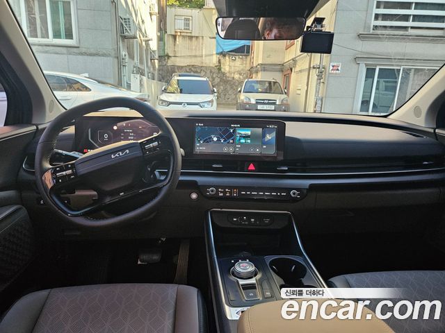 Kia Carnival — interior