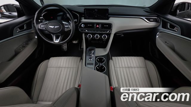 Genesis G70 — interior