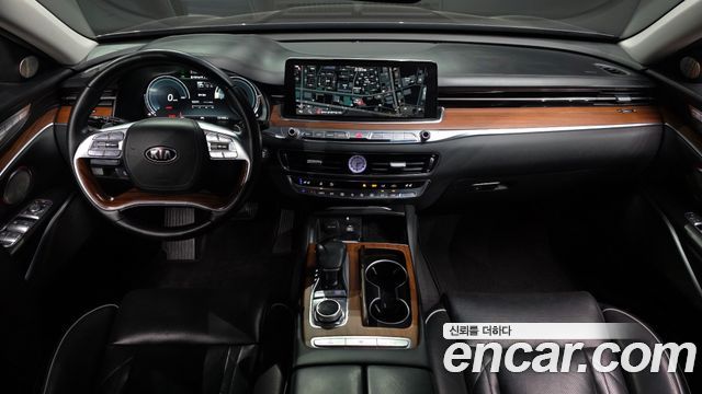 Kia K9 — interior