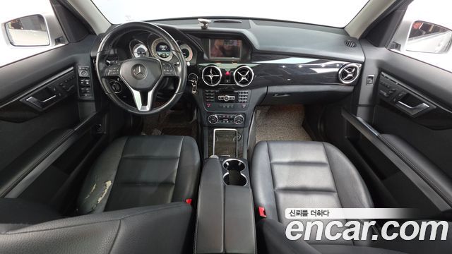 Mercedes-Benz GLK-Class — interior