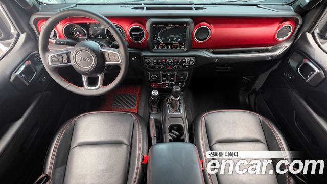 Jeep Gladiator — interior