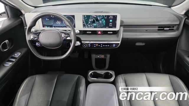 Hyundai IONIQ 5 — interior