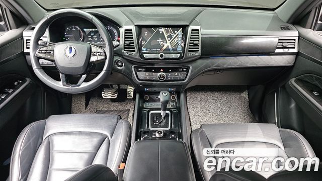KG Mobility Rexton — interior