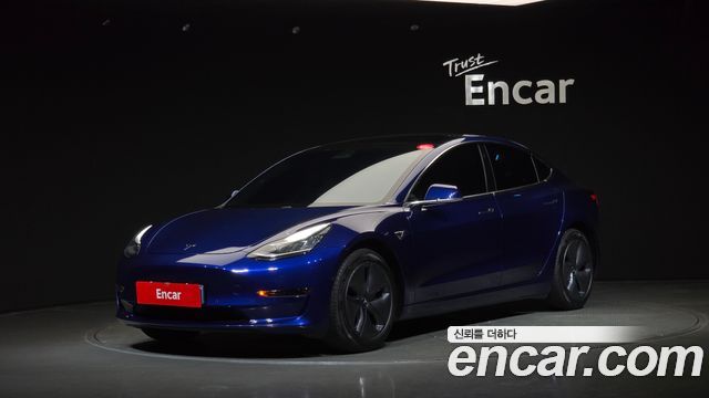 Tesla Model 3 — exterior