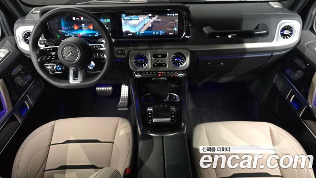 Mercedes-Benz G-Class — interior