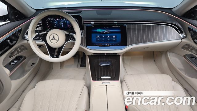Mercedes-Benz E-Class — interior