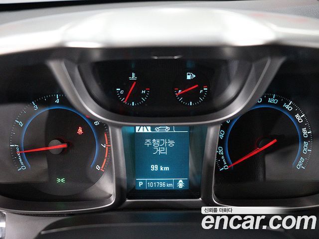 Chevrolet Korea Orlando — interior