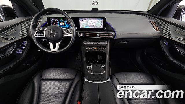 Mercedes-Benz EQC — interior