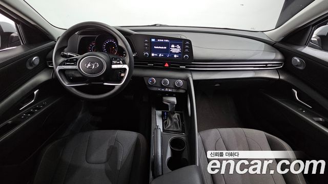 Hyundai Avante — interior