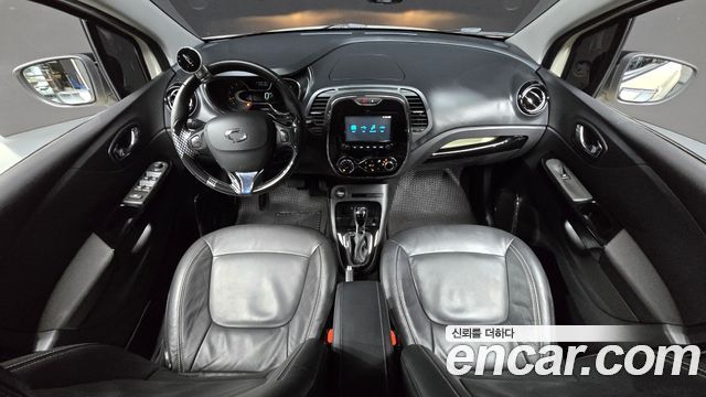 Renault Korea QM3 — interior