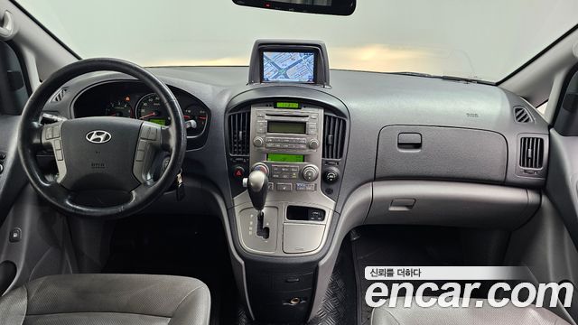 Hyundai Starex — interior