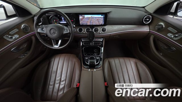 Mercedes-Benz E-Class — interior