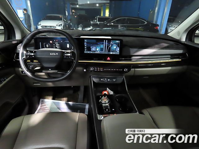 Kia Carnival — interior