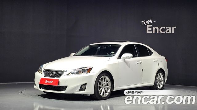 Lexus IS — exterior