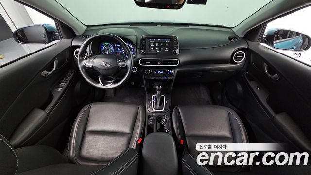 Hyundai Kona — interior