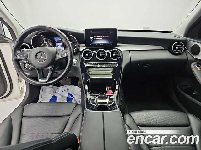 Mercedes-Benz C-Class — interior