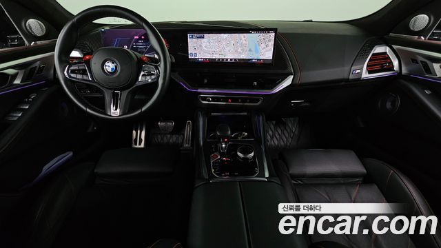 BMW XM — interior