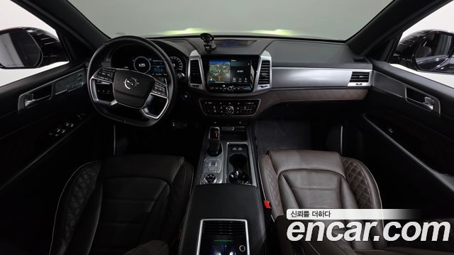 KG Mobility Rexton — interior