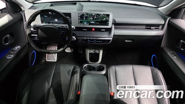 Hyundai IONIQ 5 — interior