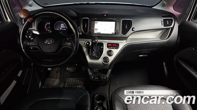 Kia Ray — interior