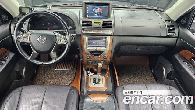 KG Mobility Rexton — interior
