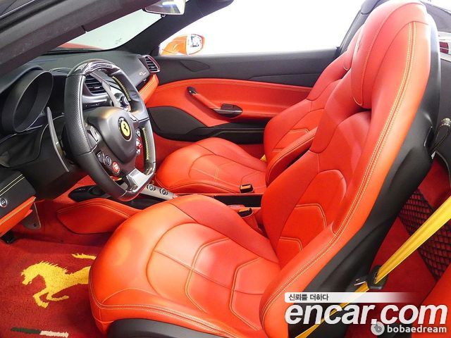 Ferrari 488 — interior