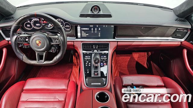 Porsche Panamera — interior