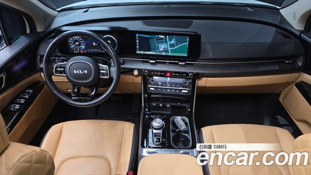 Kia Carnival — interior