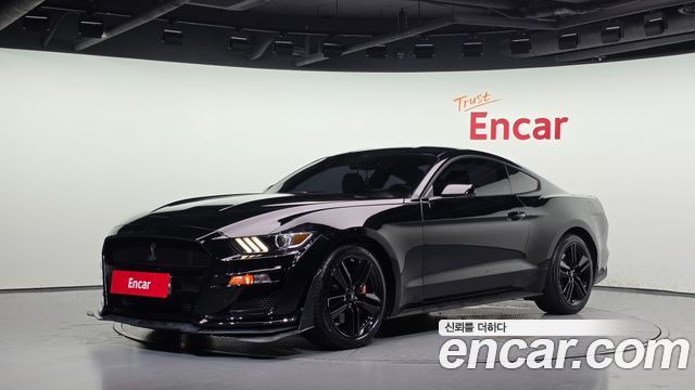 Ford Mustang — exterior
