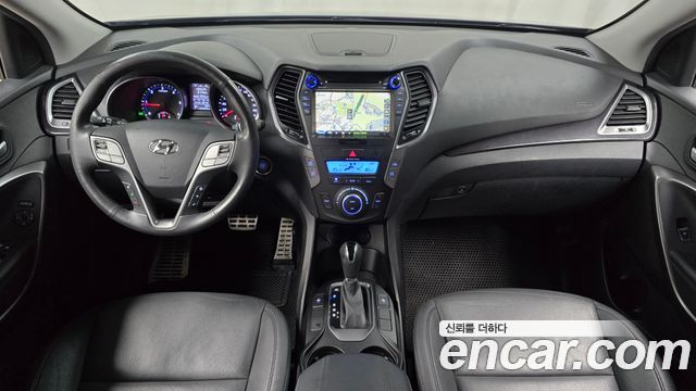 Hyundai Santa Fe — interior