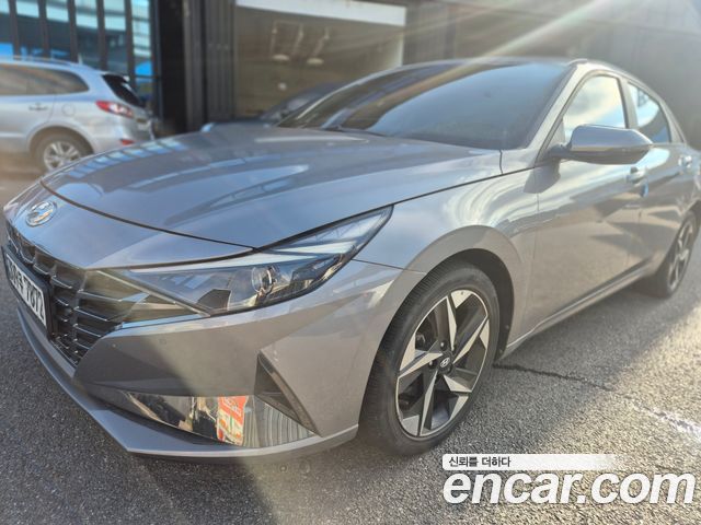 Hyundai Avante — exterior