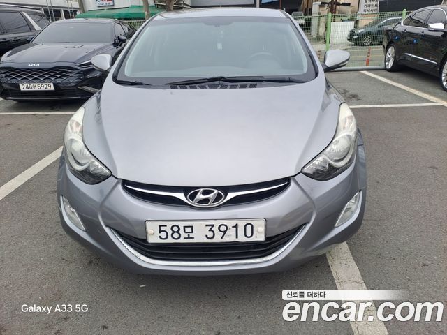 Hyundai Avante — exterior
