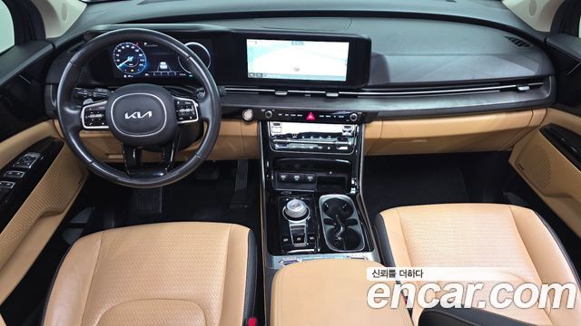 Kia Carnival — interior