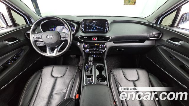 Hyundai Santa Fe — interior