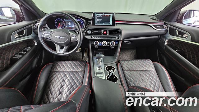 Genesis G70 — interior