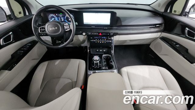 Kia Carnival — interior