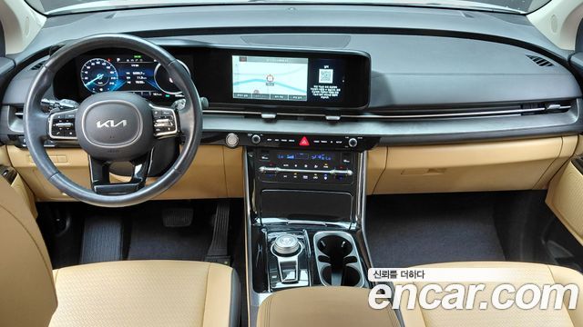 Kia Carnival — interior