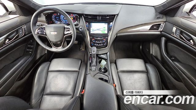 Cadillac CTS — interior