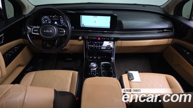 Kia Carnival — interior