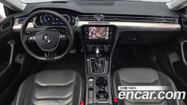 Volkswagen Arteon — interior