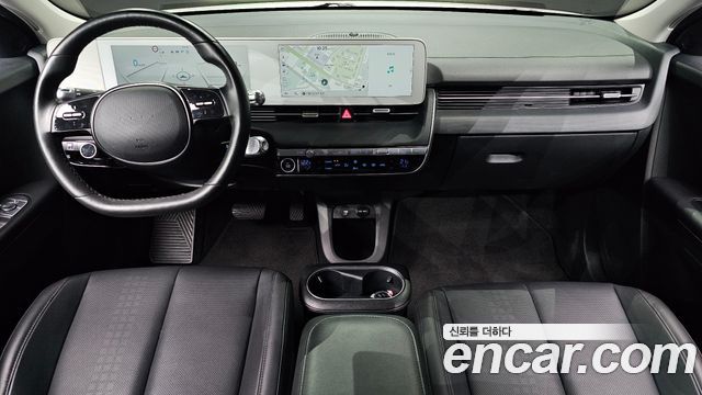 Hyundai IONIQ 5 — interior