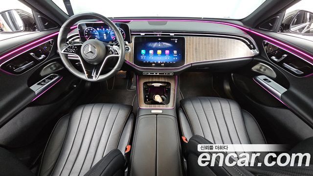 Mercedes-Benz E-Class — interior