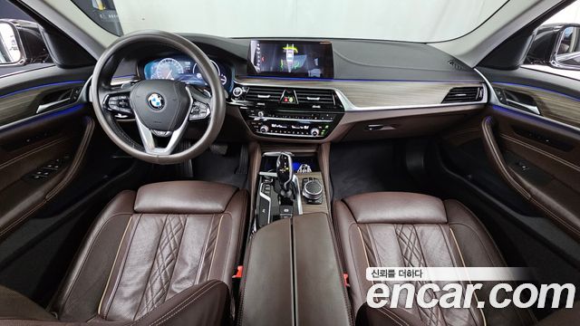 BMW 5 Series — interior