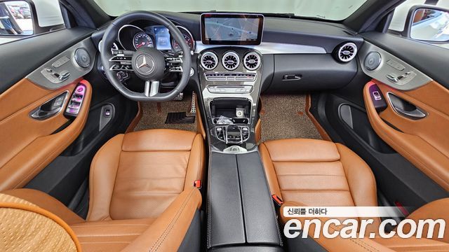 Mercedes-Benz C-Class — interior